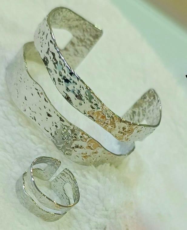 Textured Hollow Bracelet and Ring for Girls