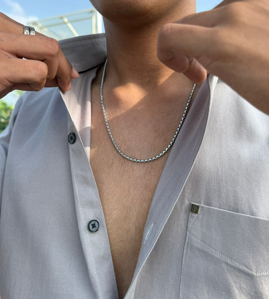 Sleek and Stylish Sliver Chain for Men